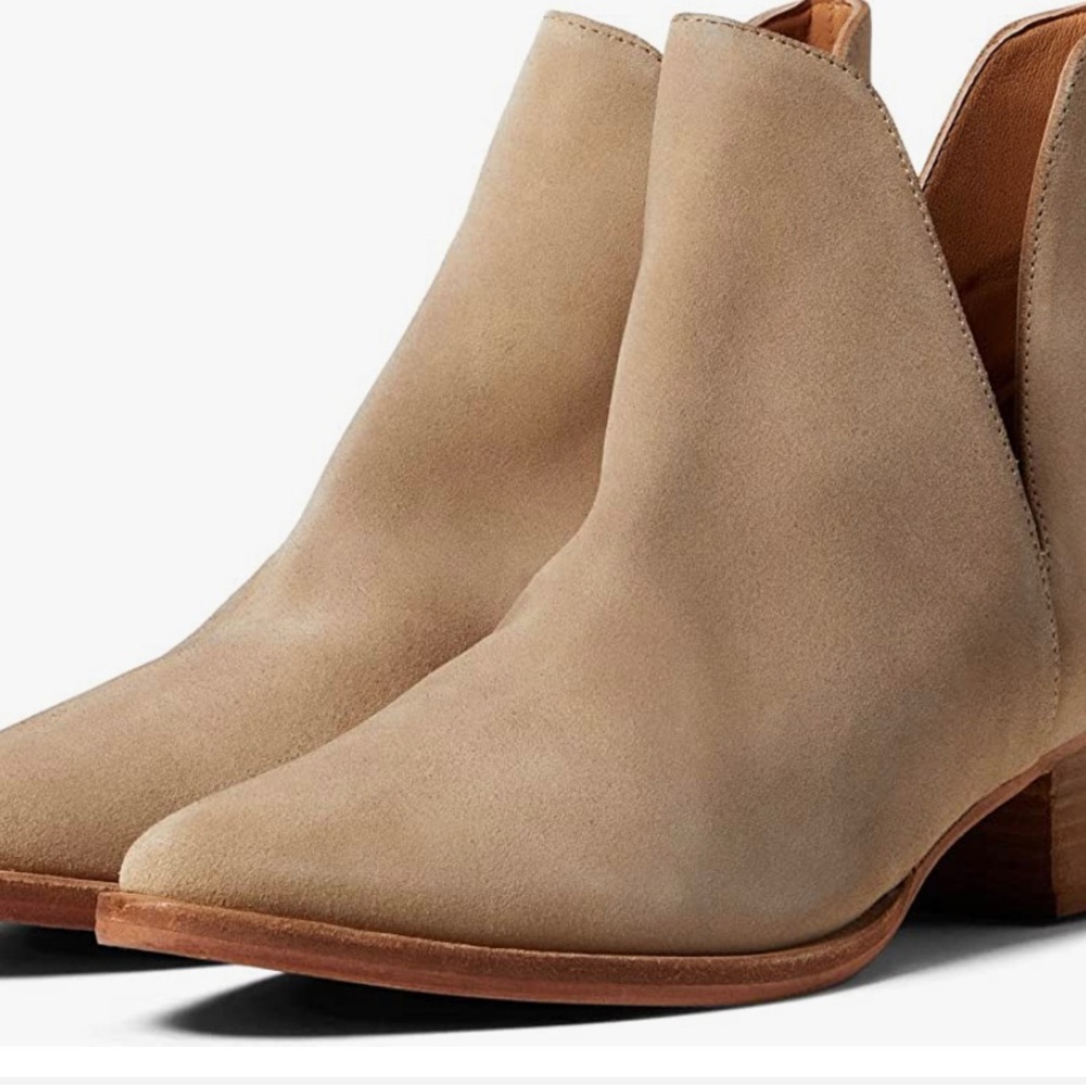 Free people Charm double V taupe suede booties 6